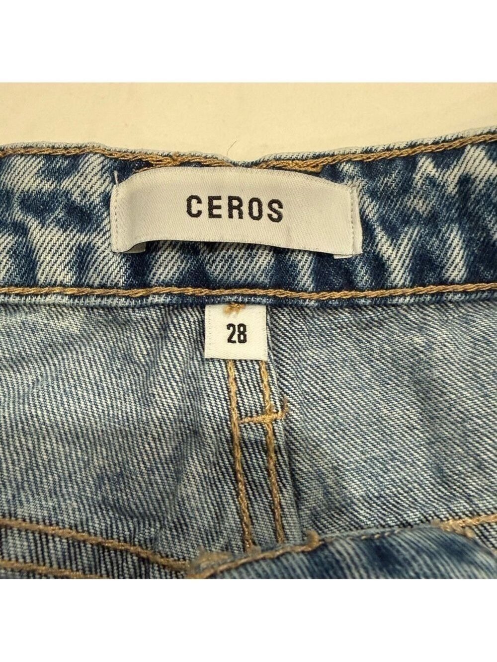 CEROS Distressed Straight Leg Jeans Size 28 Light Wash 100% Cotton - Picture 2 of 9
